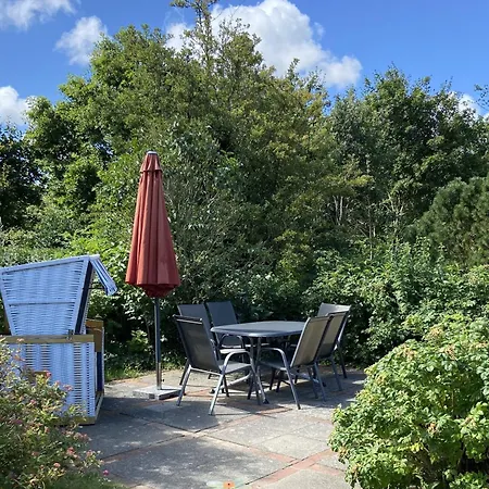 Und Haushaelfte Friesland *