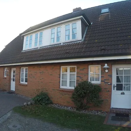 Und Haushaelfte Friesland 公寓