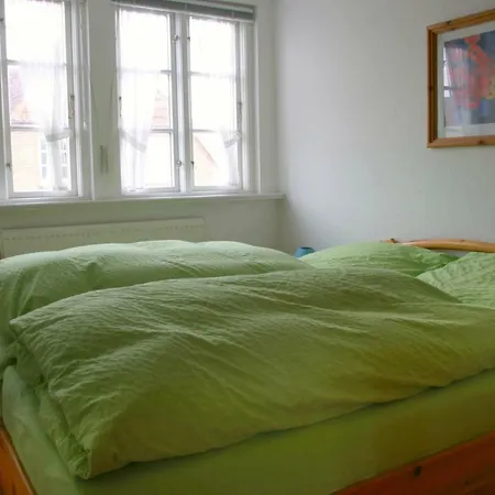 Und Haushaelfte Friesland 公寓 密德鲁姆