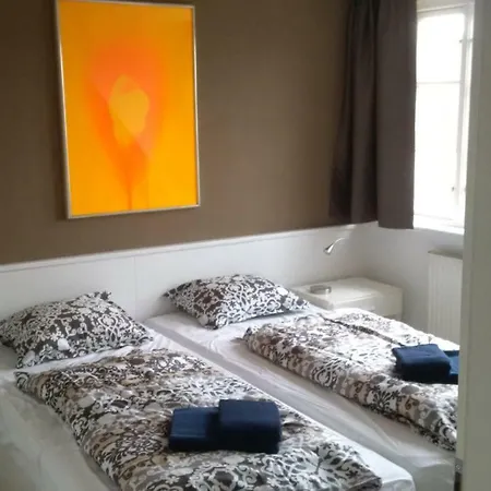 Und Haushaelfte Friesland 公寓 密德鲁姆